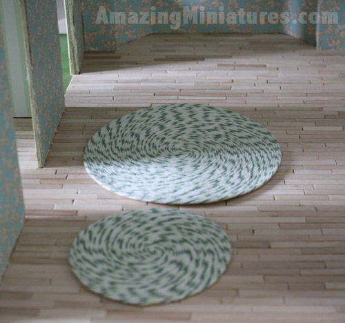 Super Simple Dollhouse Rug Tutorial by AmazingMiniatures.com